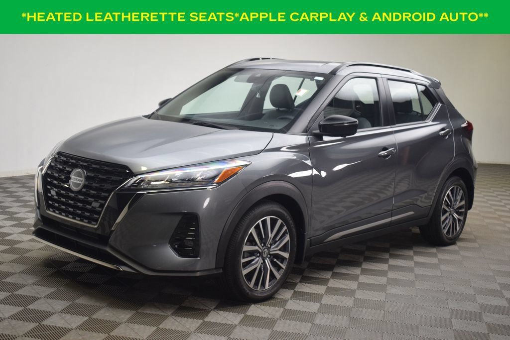Used 2021 Nissan Kicks SR w/ SR Premium Package FWD image 2