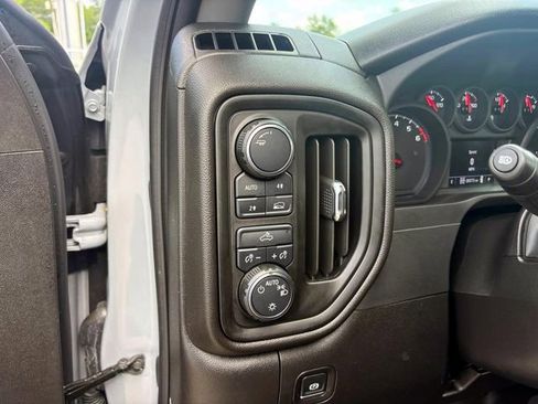 Used 2025 Chevrolet Silverado 1500 Custom w/ LPO, Dark Essentials Package AWD/4WD image 17