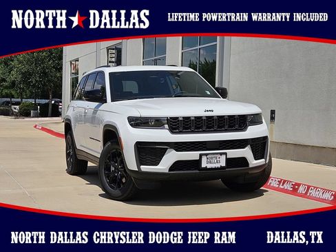 New 2026 Jeep Grand Cherokee Altitude RWD image 1