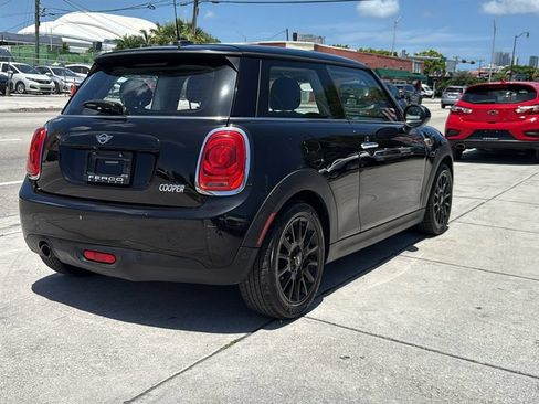 Used 2019 MINI Cooper 2-Door Hardtop FWD image 14