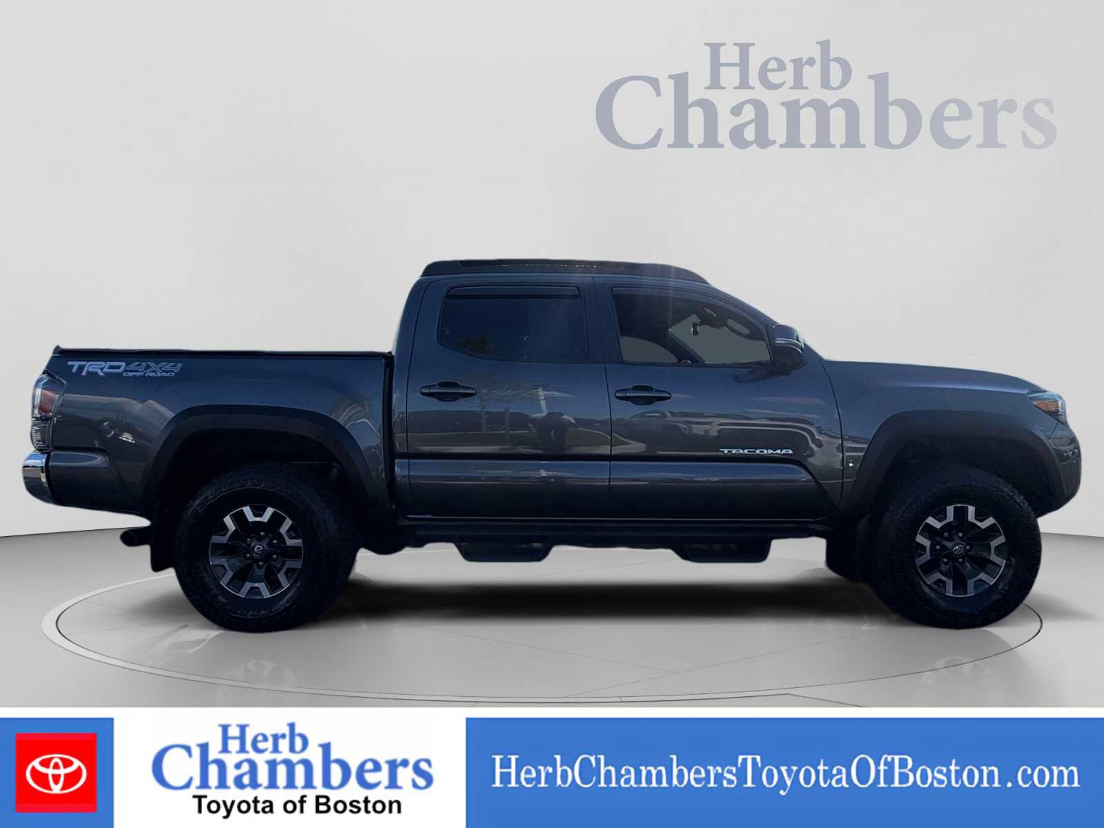 Used 2022 Toyota Tacoma TRD Off-Road AWD/4WD image 10