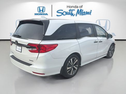 Used 2023 Honda Odyssey Touring image 7