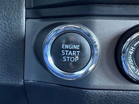 Used 2019 Toyota Tacoma TRD Off-Road image 32