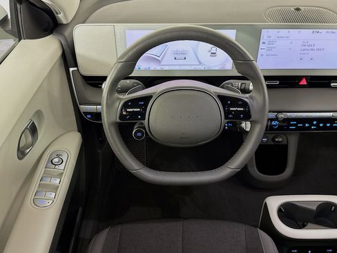 Used 2024 Hyundai Ioniq 5 SEL image 16