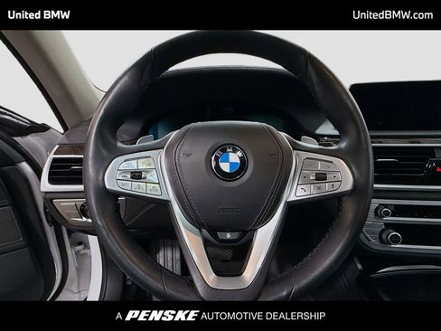 Used 2022 BMW 740i xDrive w/ Premium Package image 6