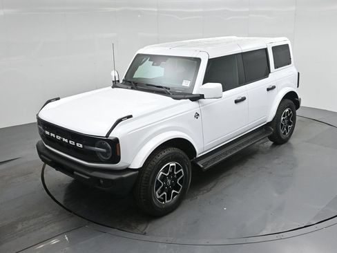 New 2026 Ford Bronco Outer Banks image 36