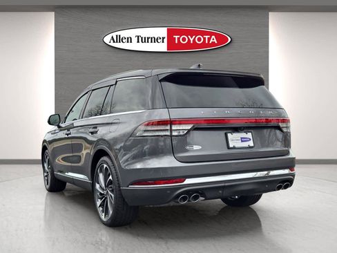 Used 2025 Lincoln Aviator Reserve w/ Illumination Package image 9