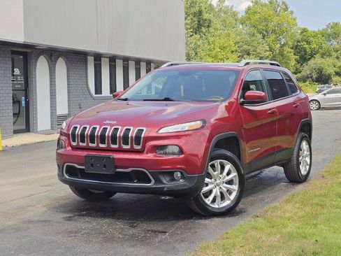 Used 2014 Jeep Cherokee Limited w/ Luxury Group image 2