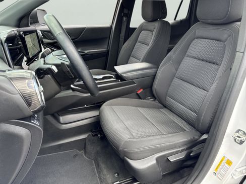 Used 2025 Chevrolet Equinox LT w/ Safety and Technology Package FWD image 28