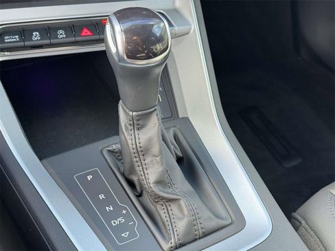 Used 2022 Audi Q3 2.0T Premium Plus w/ Premium Plus Package image 27