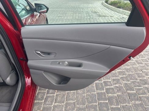 New 2025 Hyundai Elantra SEL image 21