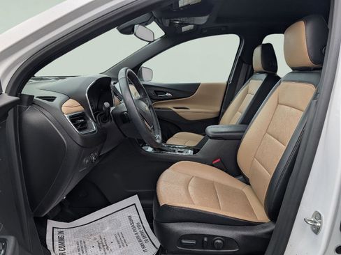 Used 2023 Chevrolet Equinox Premier image 11