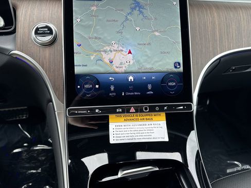 New 2025 Mercedes-Benz GLC 300 image 24