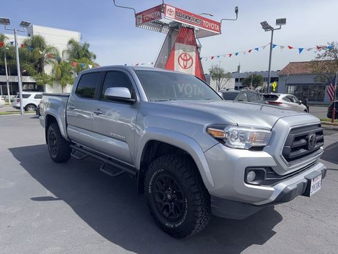 Used 2022 Toyota Tacoma SR5 image 9