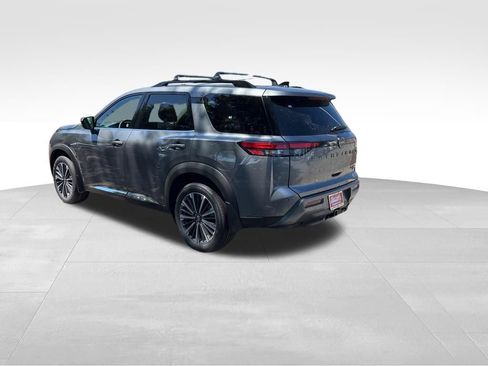 New 2026 Nissan Pathfinder Platinum AWD/4WD image 2