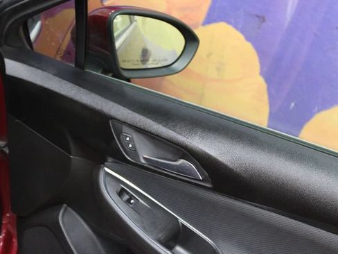 Used 2019 Chevrolet Cruze LT FWD image 11