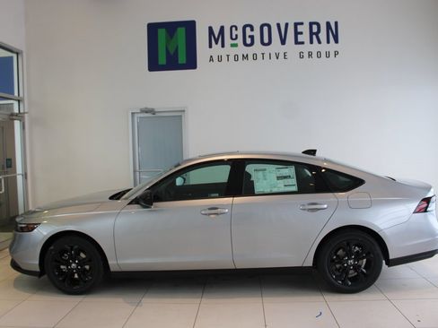 New 2025 Honda Accord SE image 7