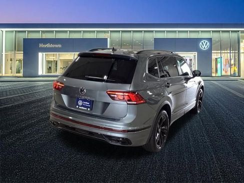 Certified 2023 Volkswagen Tiguan SE R-Line image 34
