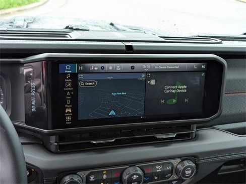 Used 2026 Jeep Wrangler Unlimited Rubicon w/ Technology Group image 22