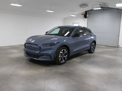 Used 2024 Ford Mustang Mach-E Select w/ Comfort Package Lite image 4