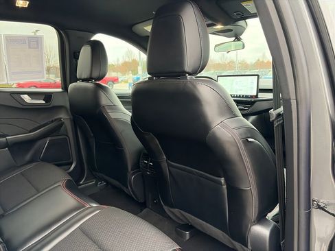 Used 2025 Ford Escape ST-Line w/ Equipment Group 301A image 34