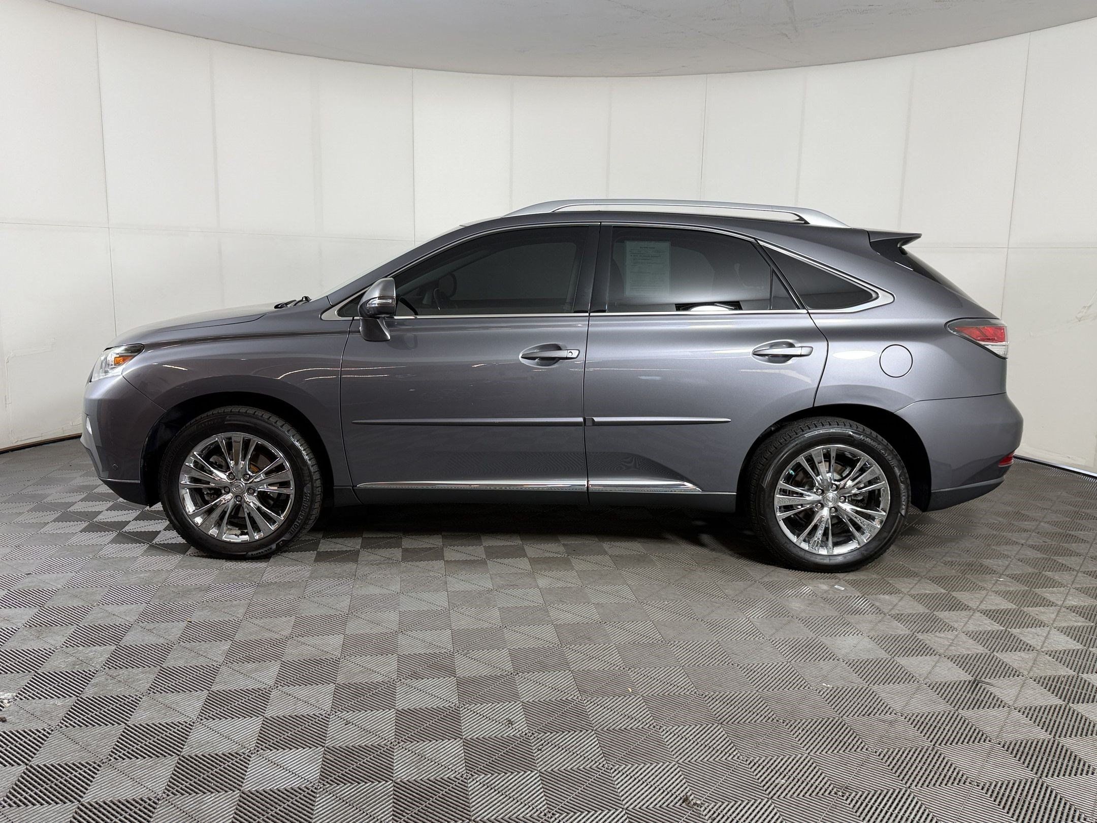 Used 2013 Lexus RX 350 FWD w/ Navigation Pkg image 2