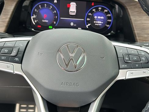 Used 2024 Volkswagen Atlas SEL Premium R-Line AWD/4WD image 12