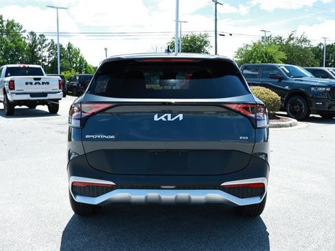 Used 2023 Kia Sportage LX AWD/4WD image 7