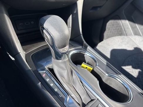 Used 2023 Chevrolet Equinox LT image 19