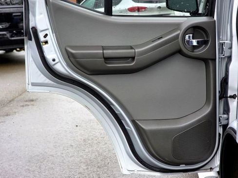 Used 2011 Nissan Xterra S w/ 4X4 Value Package image 31