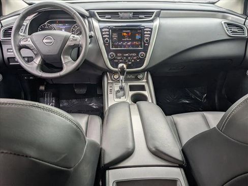 Used 2024 Nissan Murano SV image 16