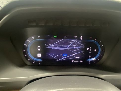 Used 2025 Volvo XC90 B5 Plus image 16