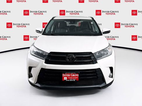 Certified 2018 Toyota Highlander SE image 2