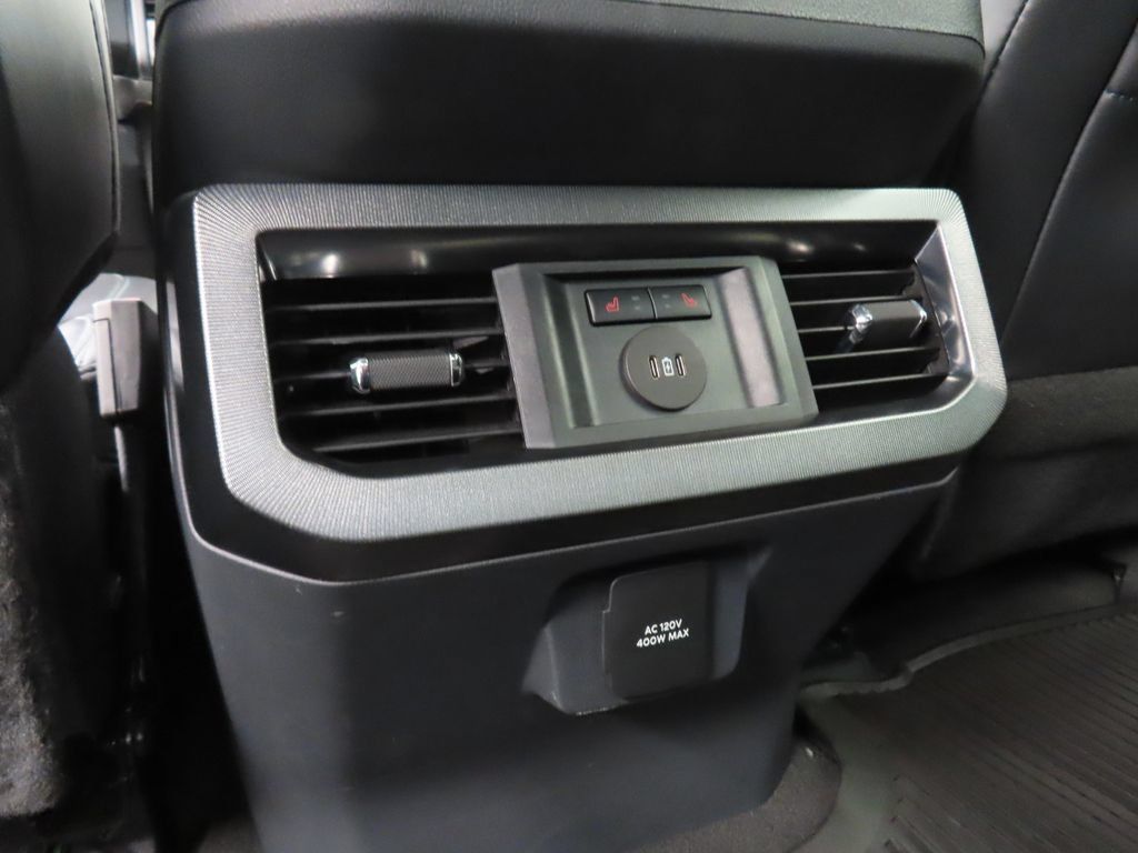 Used 2026 Ford F250 Platinum AWD/4WD image 14