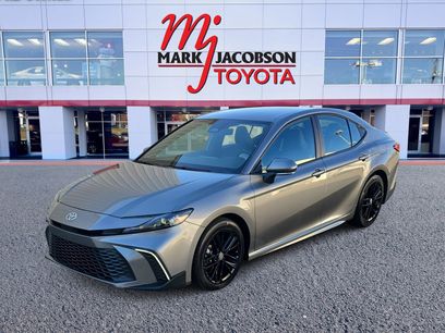 Used 2025 Toyota Camry SE