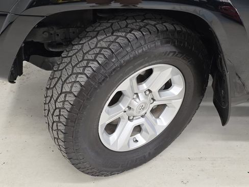 Used 2021 Toyota 4Runner SR5 Premium w/ Moonroof Package AWD/4WD image 42