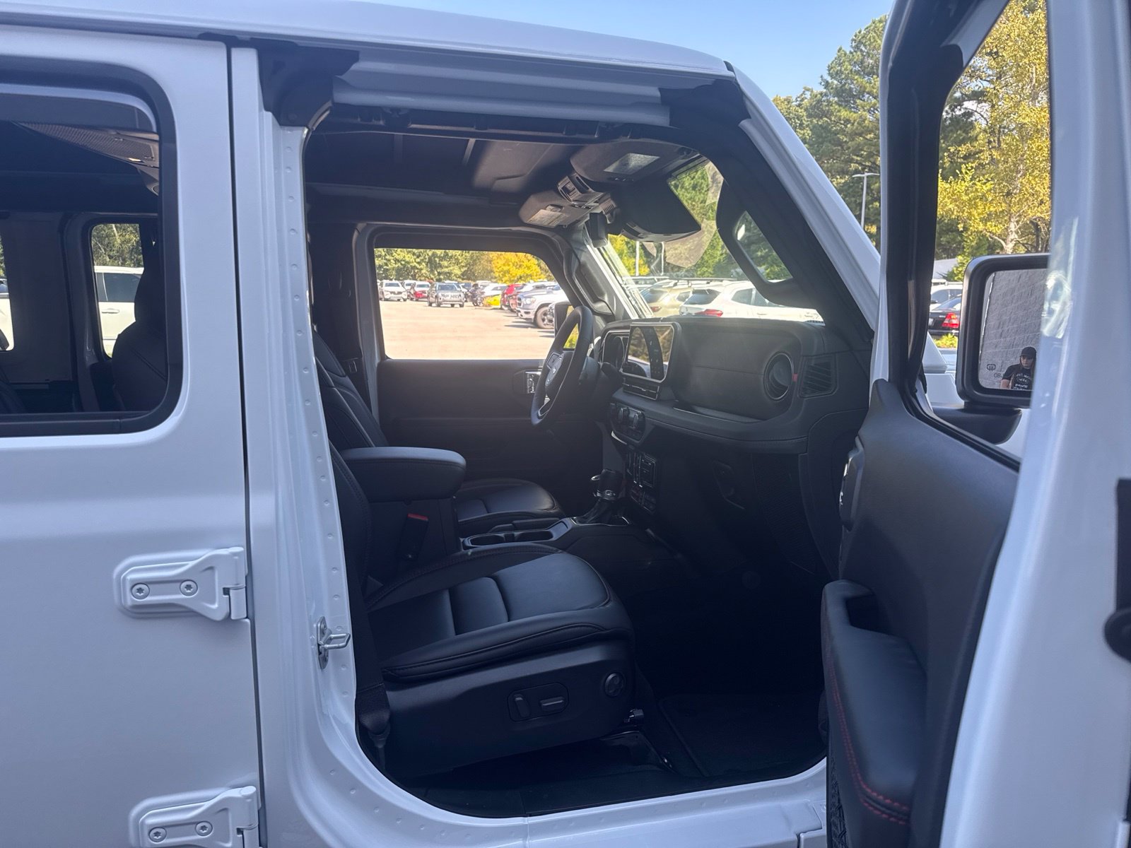 Used 2026 Jeep Wrangler Unlimited Rubicon AWD/4WD image 36