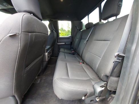Used 2019 Ford F150 XLT w/ Equipment Group 302A Luxury AWD/4WD image 9