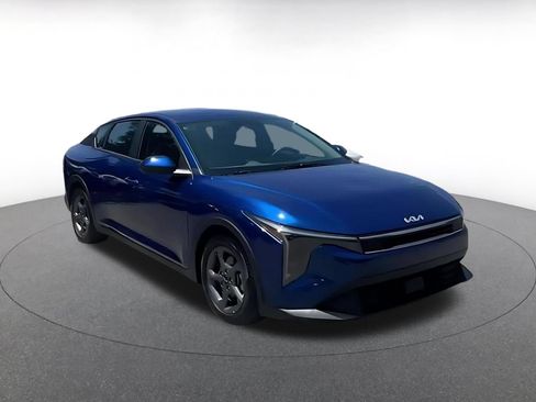 Used 2025 Kia K4 FWD image 3