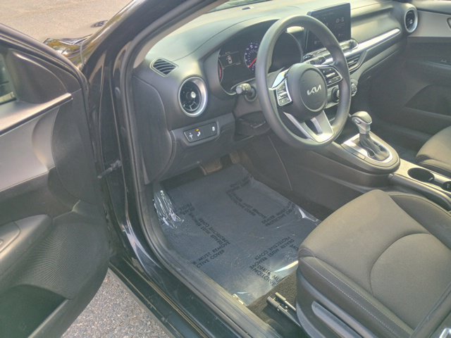 Used 2023 Kia Forte LXS w/ LXS Technology Package FWD image 25