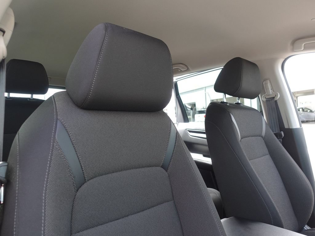 Used 2025 Honda CR-V LX image 14
