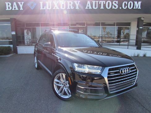 Used 2017 Audi Q7 3.0T Prestige w/ Prestige Package AWD/4WD image 1