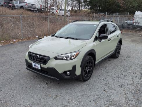 Used 2023 Subaru Crosstrek 2.0i Premium w/ Special Edition image 4