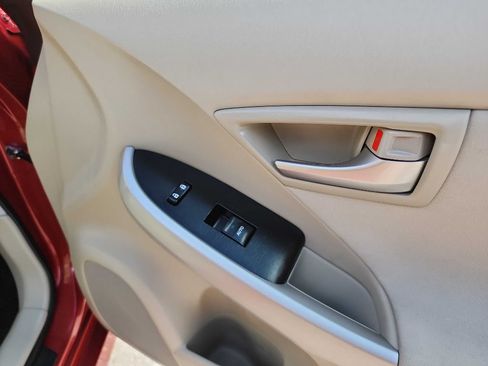 Used 2012 Toyota Prius Two FWD image 32