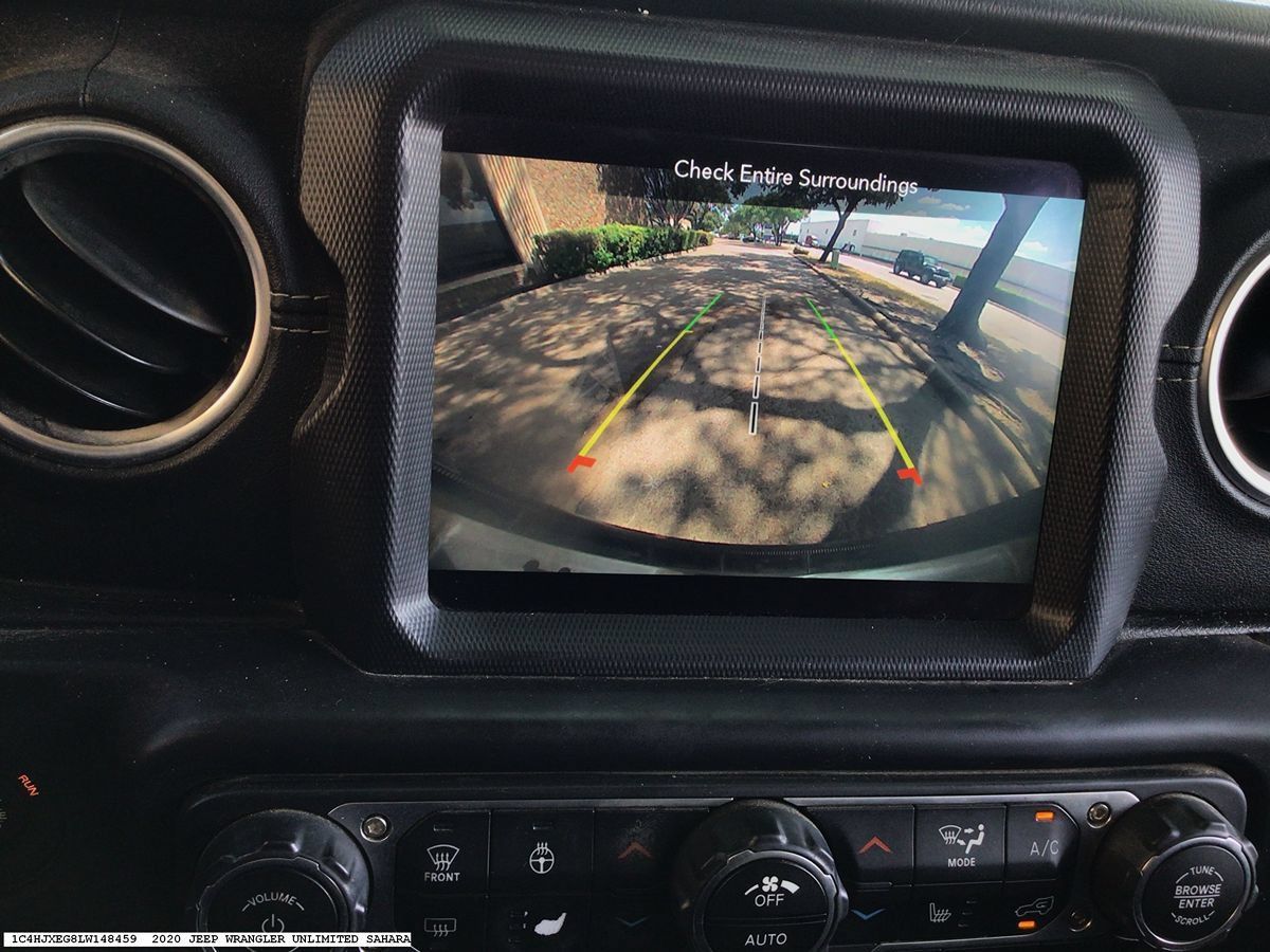 Used 2020 Jeep Wrangler Unlimited Sahara AWD/4WD image 15