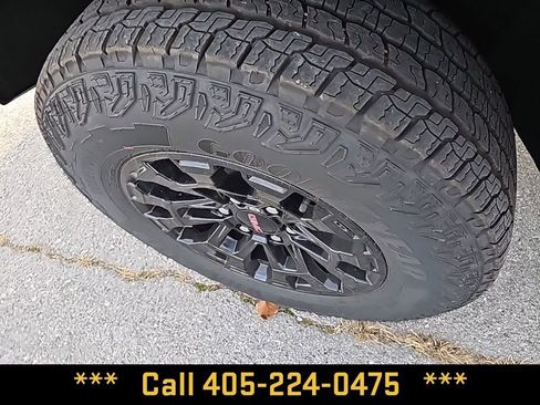 New 2026 GMC Canyon Elevation w/ Convenience Package image 22