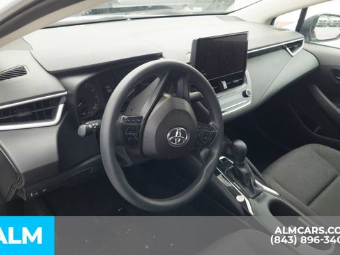 Used 2024 Toyota Corolla LE FWD image 5