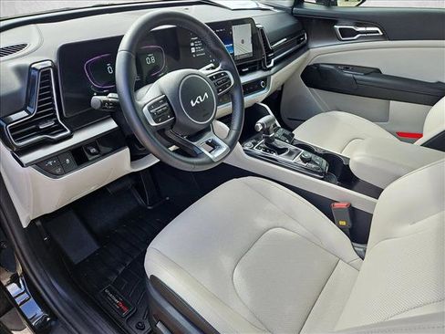 Used 2025 Kia Sportage EX w/ Premium Package image 10