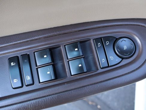 Used 2013 GMC Acadia Denali AWD/4WD image 27