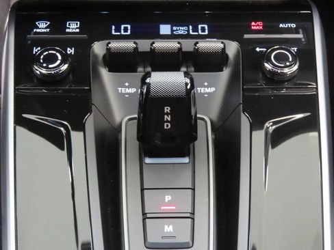 Certified 2026 Porsche 911 Carrera RWD image 28